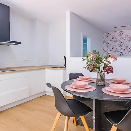 Апартаменти La Muralla De